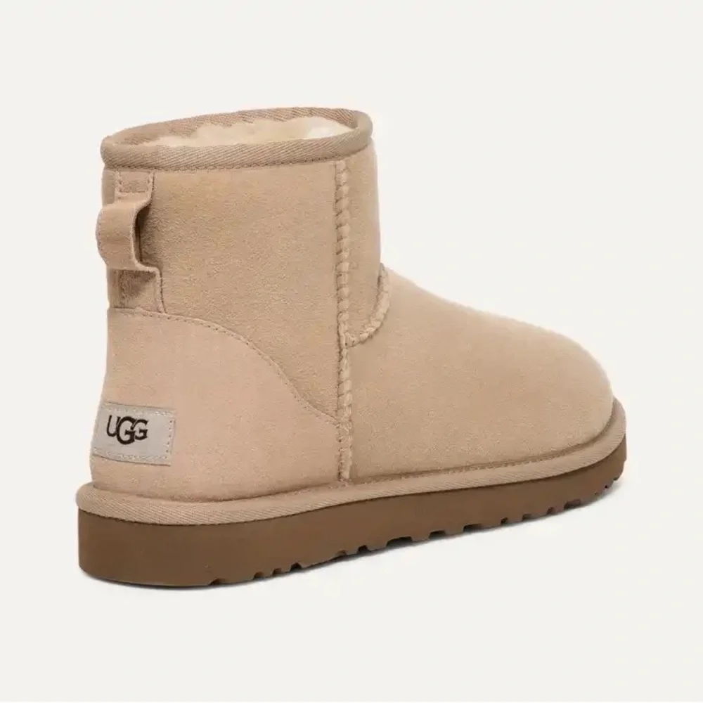 NWT Classic Mini II Boot
WITH BOX + TAGS - Picture 3 of 3